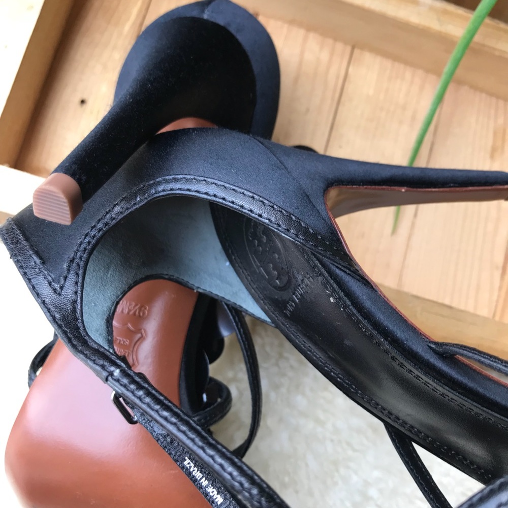 Tory Burch Black Strappy Heels w Sequin Flowers on front. Fun, fun, fun heel. - Picture 3 of 4